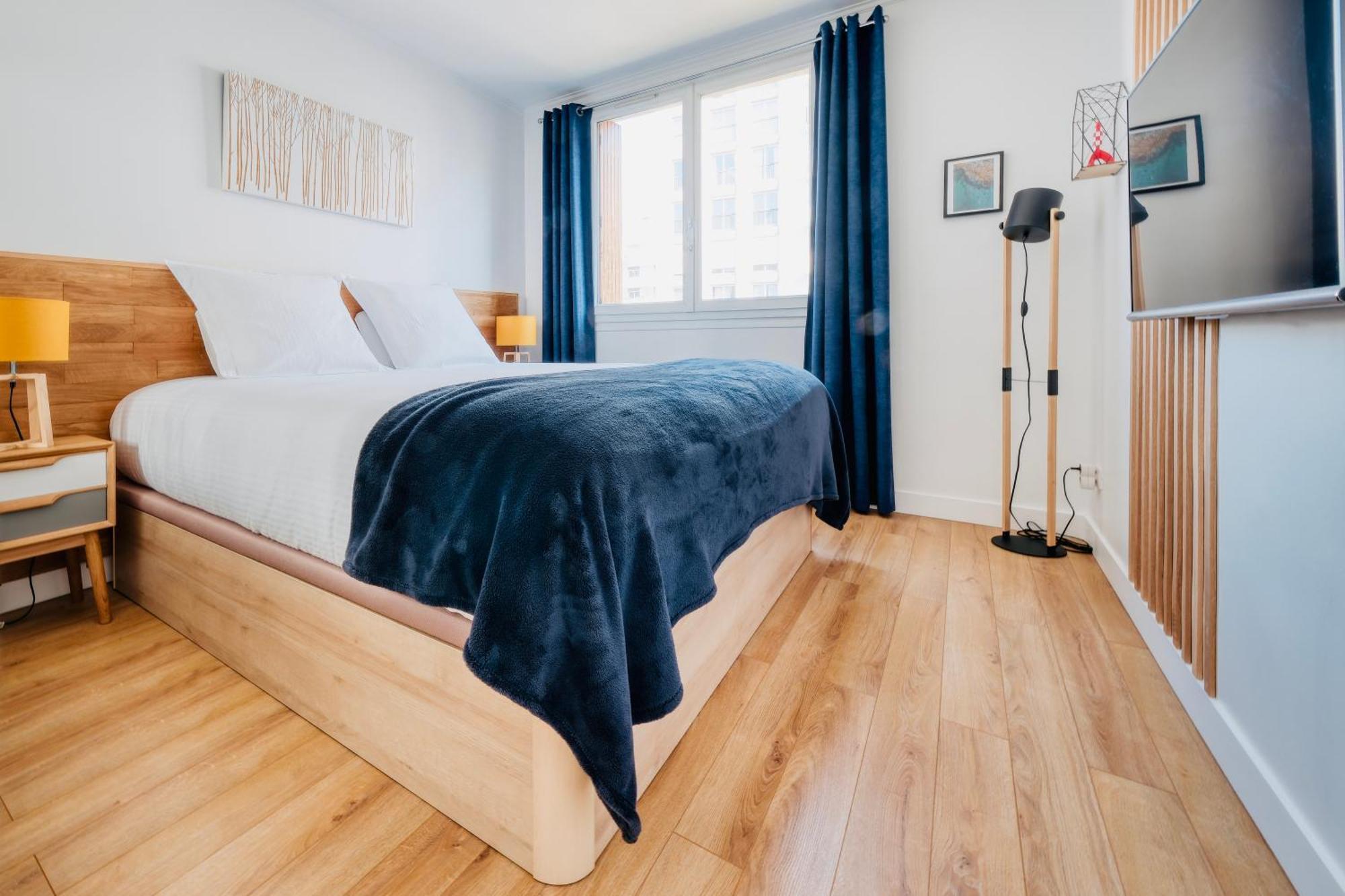 Myjolieparishome - King Size Bed, Ac Living Room, Balcony *