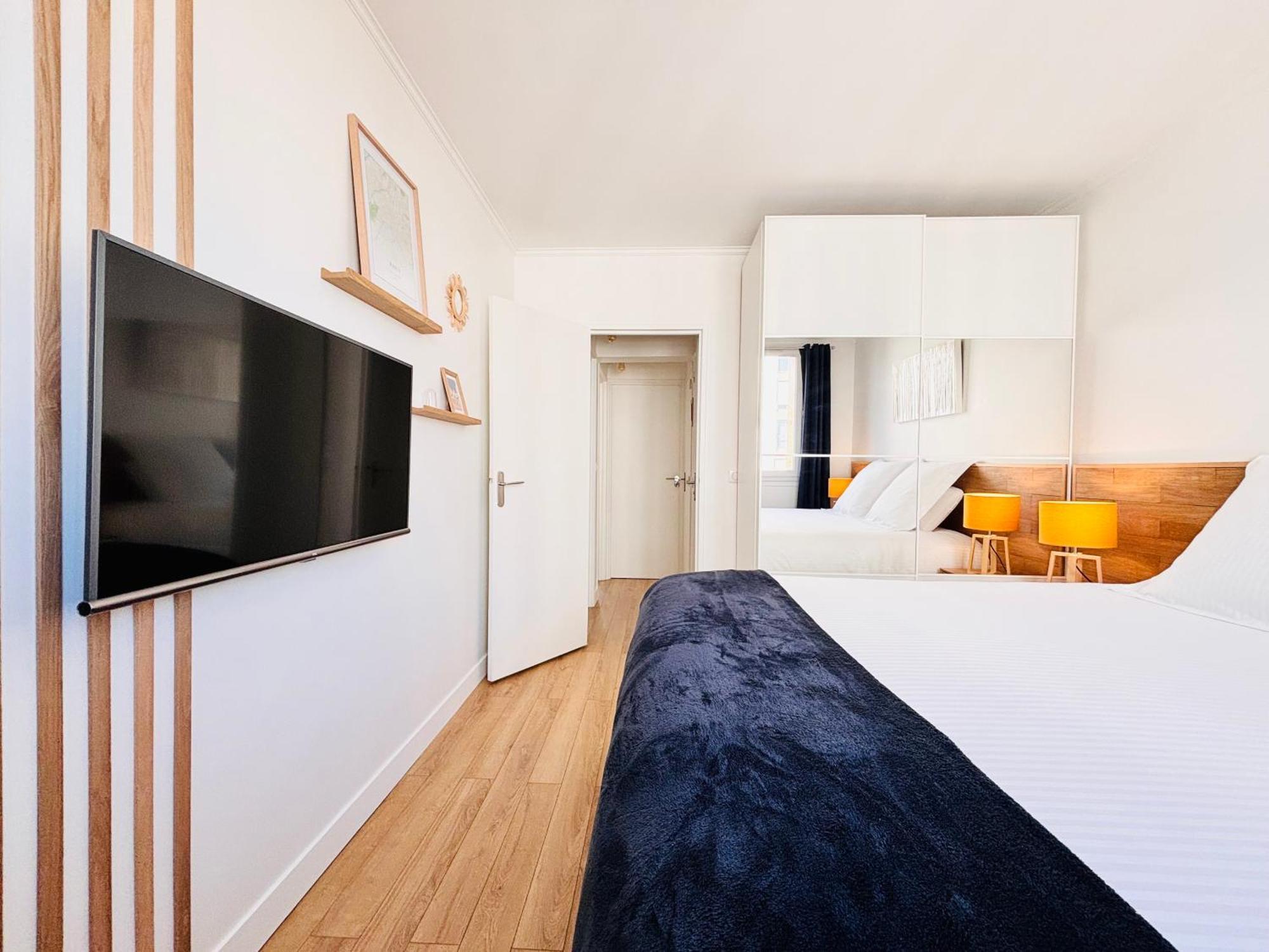 Myjolieparishome - King Size Bed, Ac Living Room, Balcony * Parijs